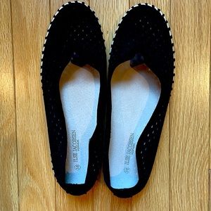 Super cute black Tulip style Ilse Jacobsen flats
